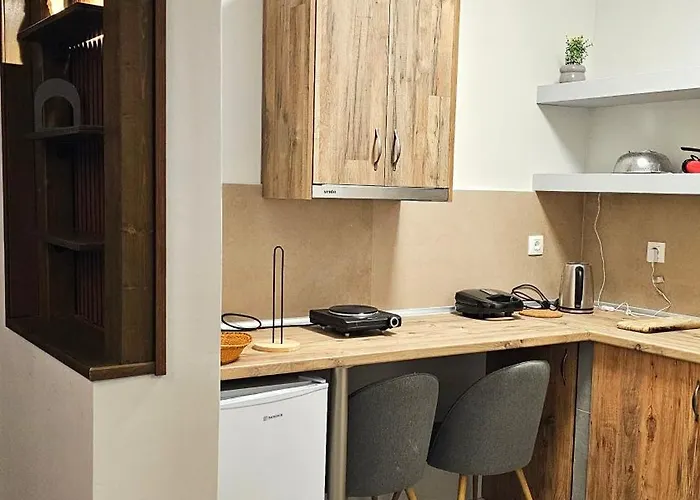 Meteora Old Town#2 *